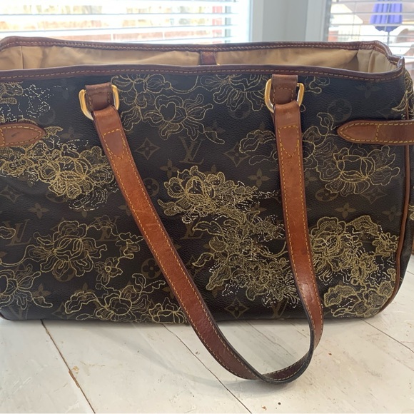 Louis Vuitton Monogram Dentelle Batignolles Horizontal Gold Used. - Picture 3 of 9